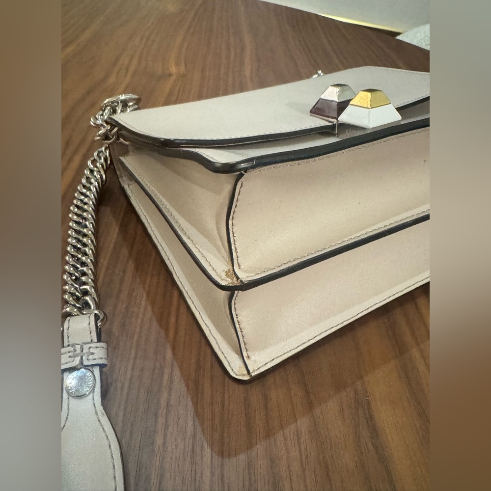 Fendi Kan I Leather handbag - Picture 6 of 15